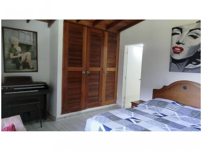 Finca en venta en Santa Elena, Medellín, 220 m² · foto 3 de 18