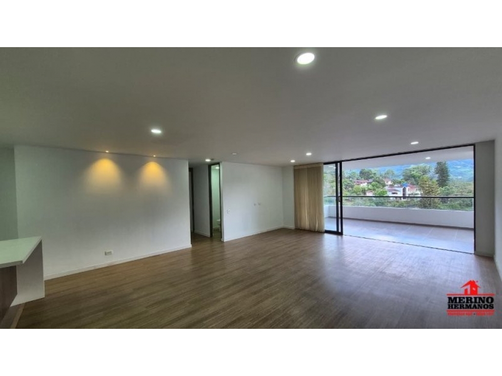 Apartamento en venta en Loma De Las Brujas, Envigado · foto 2 de 24