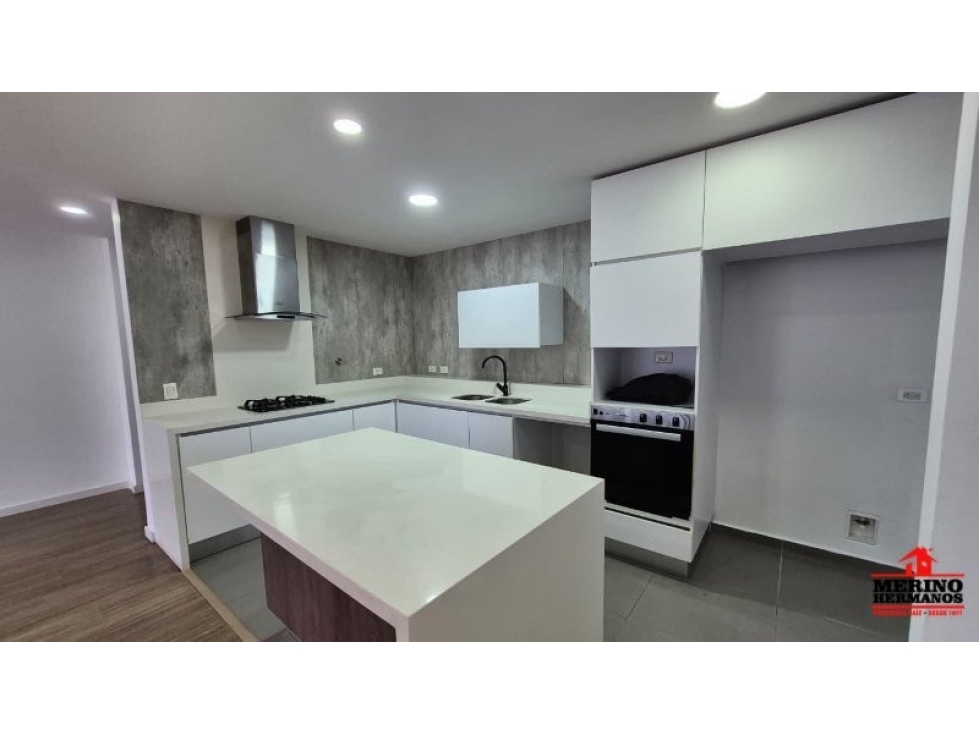 Apartamento en venta en Loma De Las Brujas, Envigado · foto 6 de 24