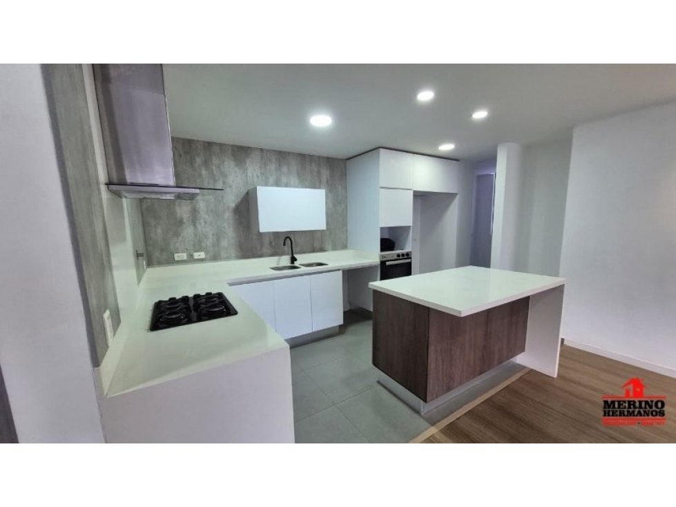 Apartamento en venta en Loma De Las Brujas, Envigado · foto 7 de 24
