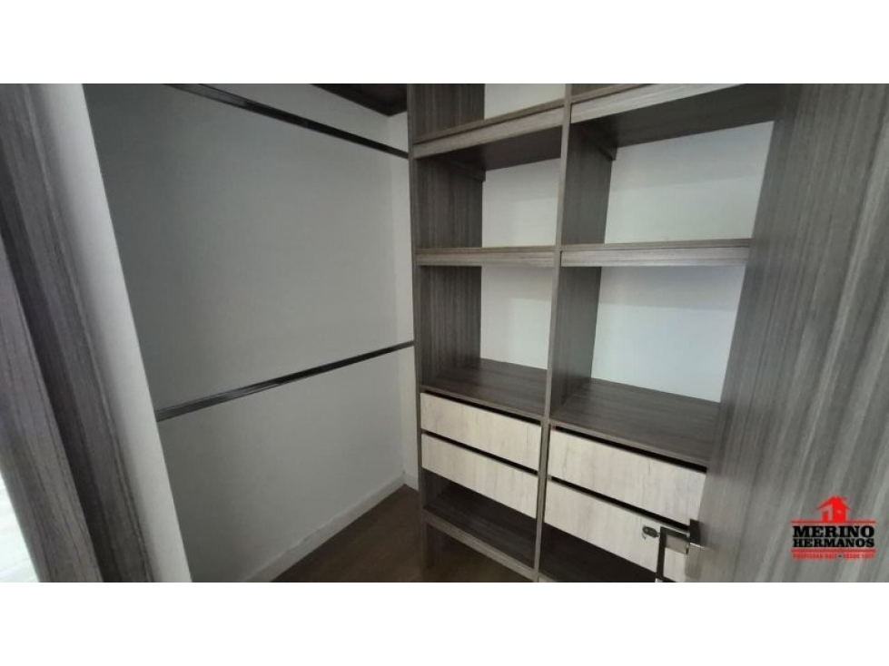 Apartamento en venta en Loma De Las Brujas, Envigado · foto 9 de 24