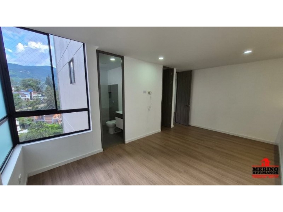 Apartamento en venta en Loma De Las Brujas, Envigado · foto 11 de 24