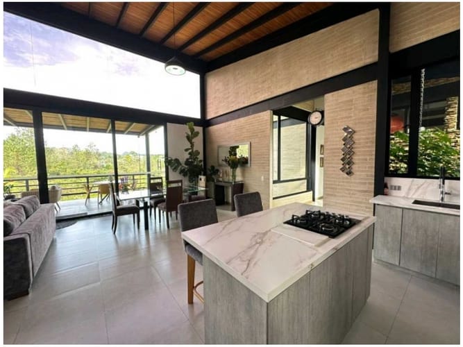 Casa de 3 alcobas en venta en Pantanillo, El Retiro, 308 m² · foto 4 de 20