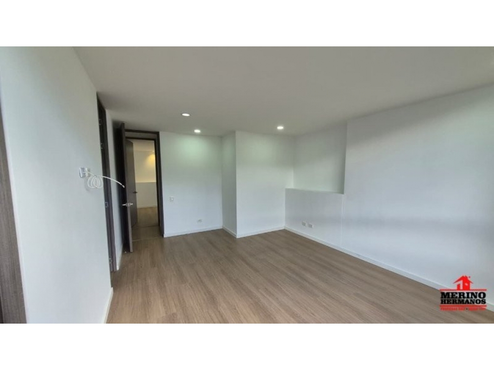 Apartamento en venta en Loma De Las Brujas, Envigado · foto 13 de 24