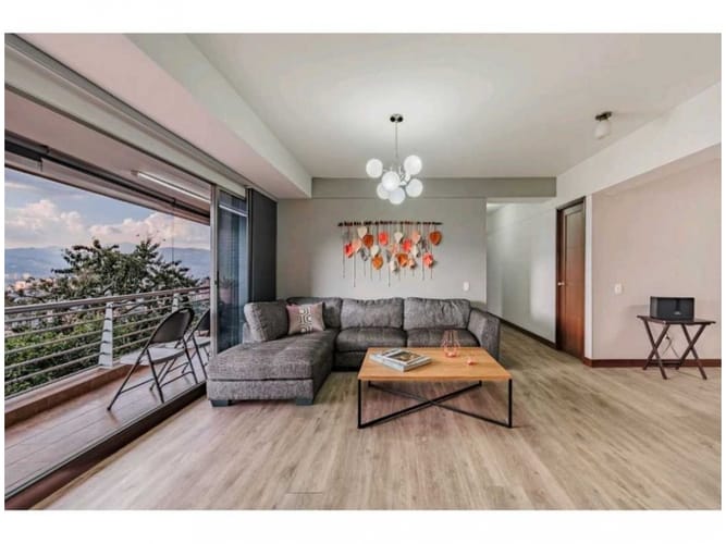 Apartamento de 3 alcobas en venta en Loma Del Esmeraldal, Medellín, 132 m² · foto 4 de 24