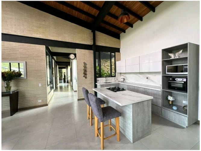 Casa de 3 alcobas en venta en Pantanillo, El Retiro, 308 m² · foto 7 de 20