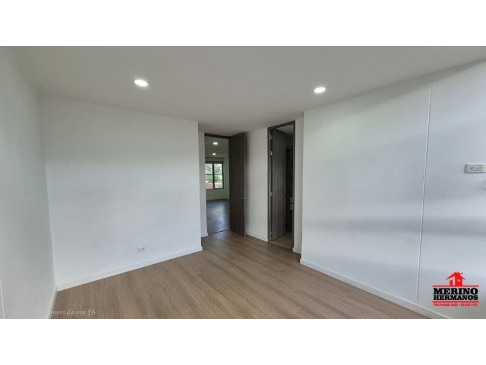 Apartamento en venta en Loma De Las Brujas, Envigado · foto 19 de 24