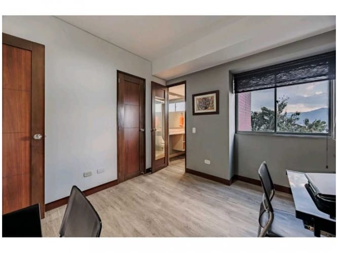 Apartamento de 3 alcobas en venta en Loma Del Esmeraldal, Medellín, 132 m² · foto 20 de 24