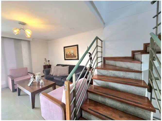 Casa de 4 alcobas en venta en Loma Benedictinos, Envigado, 234 m² · foto 6 de 18