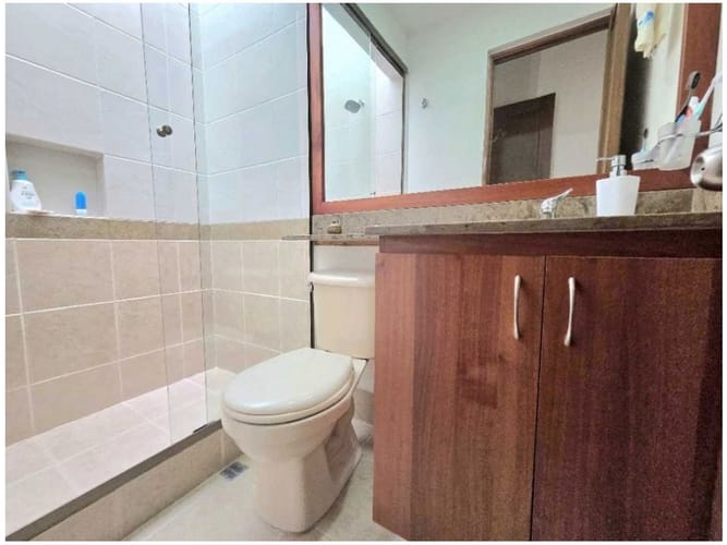 Casa de 4 alcobas en venta en Loma Benedictinos, Envigado, 234 m² · foto 10 de 18