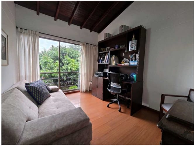 Casa de 4 alcobas en venta en Loma Benedictinos, Envigado, 234 m² · foto 13 de 18