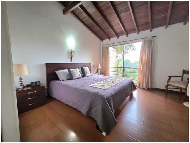 Casa de 4 alcobas en venta en Loma Benedictinos, Envigado, 234 m² · foto 14 de 18