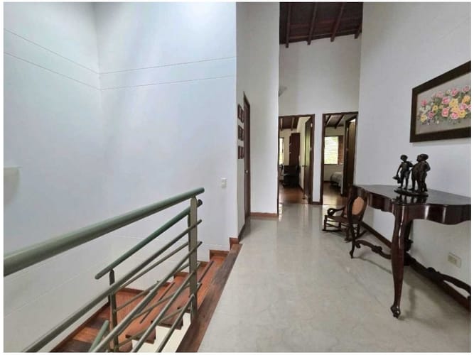 Casa de 4 alcobas en venta en Loma Benedictinos, Envigado, 234 m² · foto 16 de 18