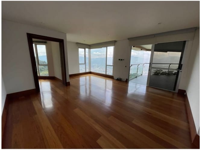 Casa de 3 alcobas en venta en El Poblado, Envigado, 540 m² · foto 5 de 22