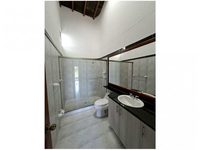 Casa de 4 alcobas en venta en Montessori, Envigado, 235 m² · foto 24 de 24