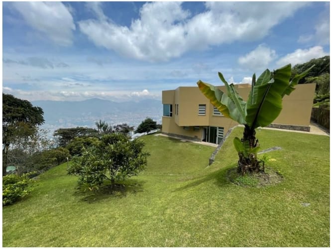 Casa de 3 alcobas en venta en El Poblado, Envigado, 540 m² · foto 21 de 22