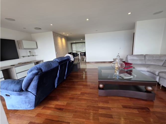 Apartamento de 3 alcobas en venta en Las Lomas, Medellín, 227 m² · foto 4 de 6