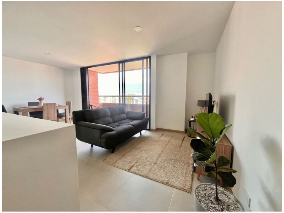 Apartamento en venta en Loma Linda, Envigado · foto 5 de 16