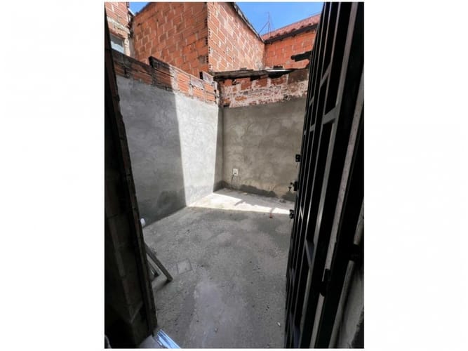 Bodega en venta en Trinidad, Medellín, 672 m² · foto 5 de 12