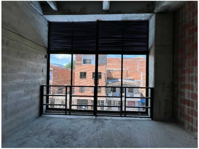 Bodega en venta en Trinidad, Medellín, 672 m² · foto 9 de 12