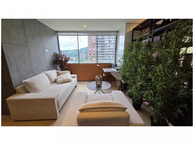 Apartamento de 2 alcobas en venta en El Tesoro, Medellín, 109 m² · foto 5 de 19