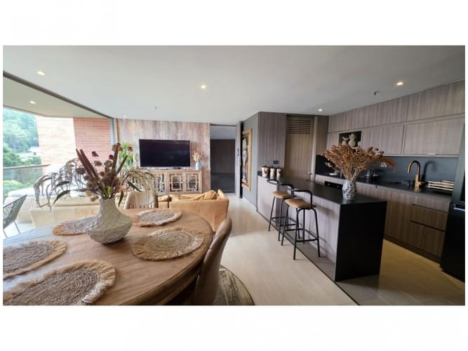 Apartamento de 2 alcobas en venta en El Tesoro, Medellín, 109 m² · foto 6 de 19