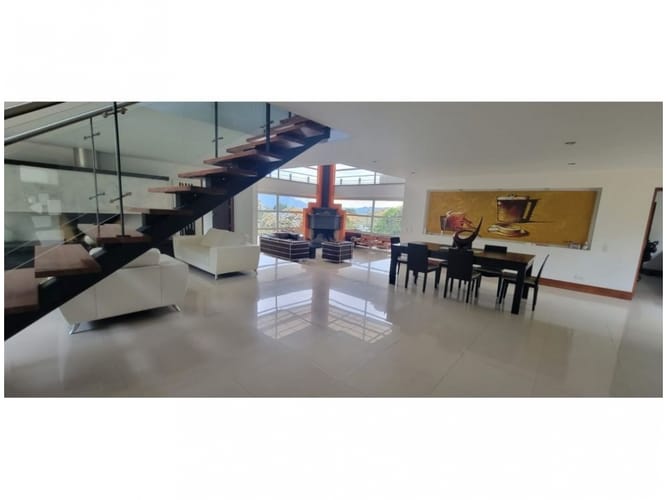 Finca en venta en El Retiro, 545 m² · foto 2 de 17