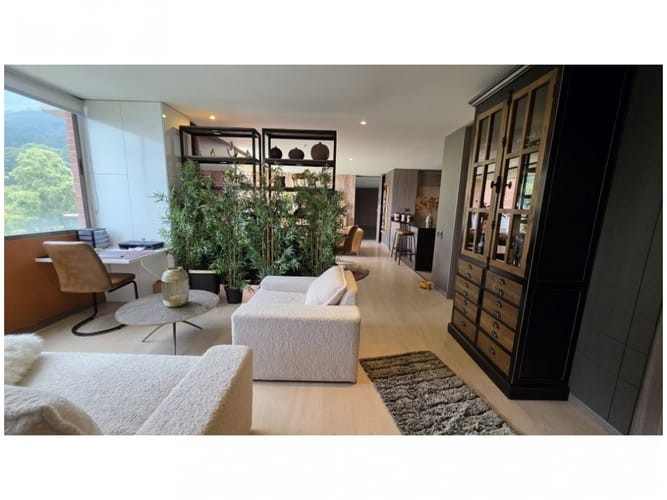 Apartamento de 2 alcobas en venta en El Tesoro, Medellín, 109 m² · foto 10 de 19