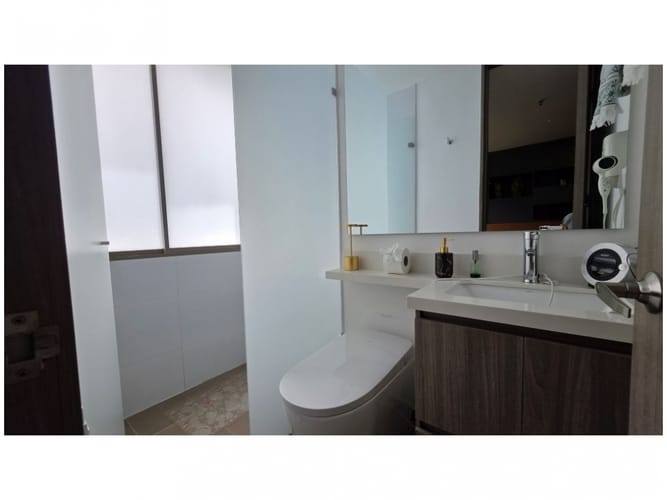 Apartamento de 2 alcobas en venta en El Tesoro, Medellín, 109 m² · foto 18 de 19