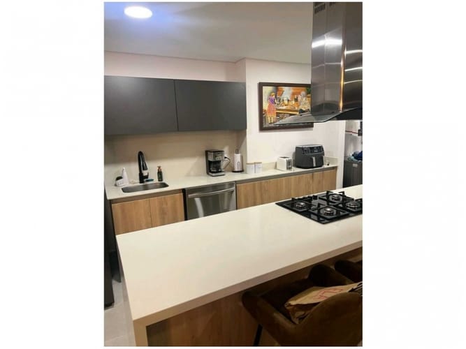 Apartamento de 3 alcobas en venta en Villa Carlota, Medellín, 105 m² · foto 3 de 14