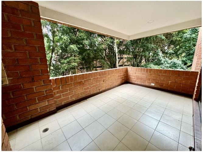 Apartamento de 3 alcobas en venta en Los Balsos, Medellín, 232 m² · foto 2 de 24