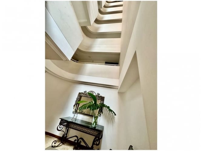Apartamento de 3 alcobas en venta en Los Balsos, Medellín, 232 m² · foto 8 de 24