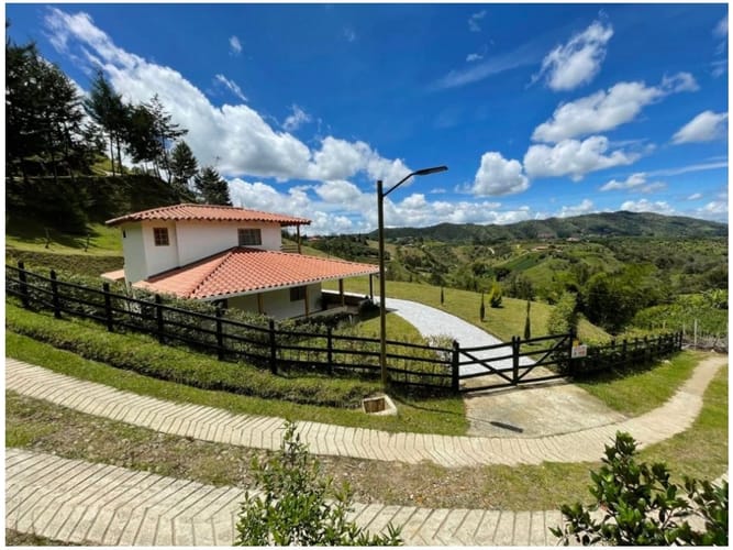 Finca en venta en Compa�Ia Abajo, Medellín, 5200 m² · foto 4 de 18