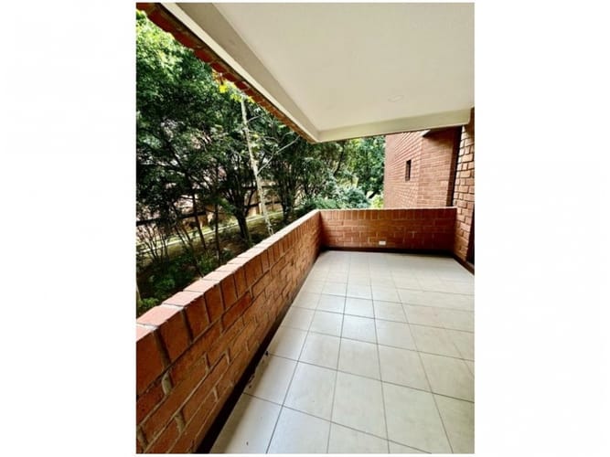 Apartamento de 3 alcobas en venta en Los Balsos, Medellín, 232 m² · foto 15 de 24