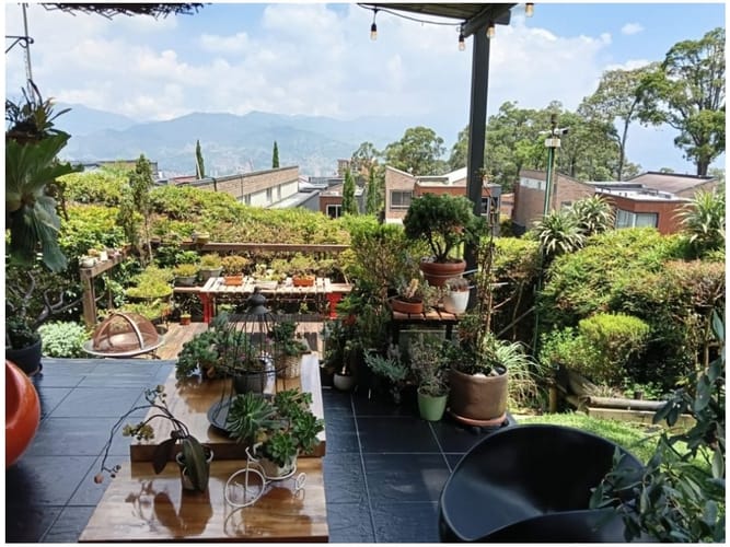 Casa de 3 alcobas en venta en El Esmeraldal, Envigado, 208 m² · foto 16 de 24