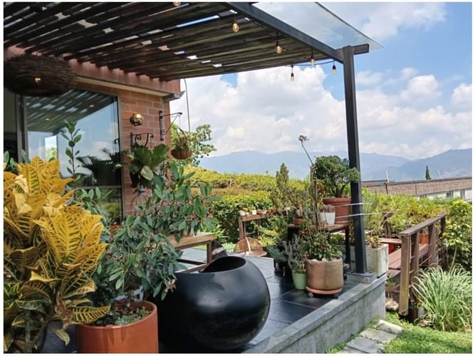 Casa de 3 alcobas en venta en El Esmeraldal, Envigado, 208 m² · foto 17 de 24