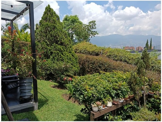 Casa de 3 alcobas en venta en El Esmeraldal, Envigado, 208 m² · foto 21 de 24