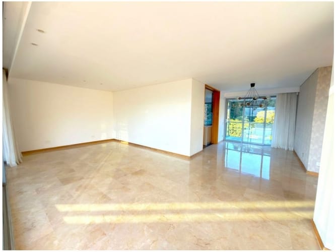Apartamento de 3 alcobas en venta en El Poblado, Medellín, 245 m² · foto 3 de 20