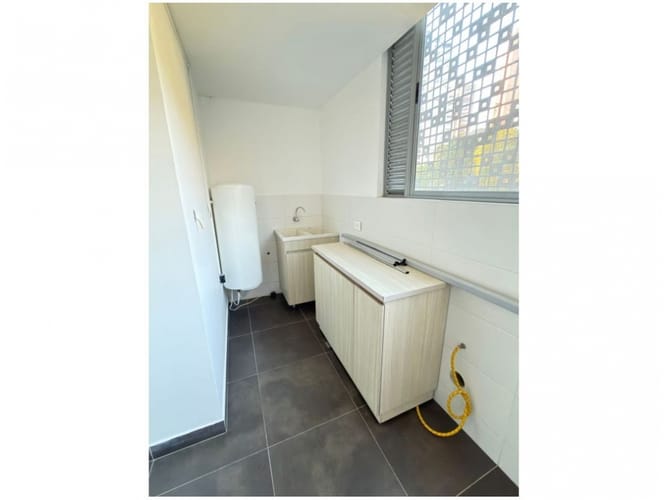 Apartamento de 3 alcobas en venta en El Poblado, Medellín, 245 m² · foto 5 de 20
