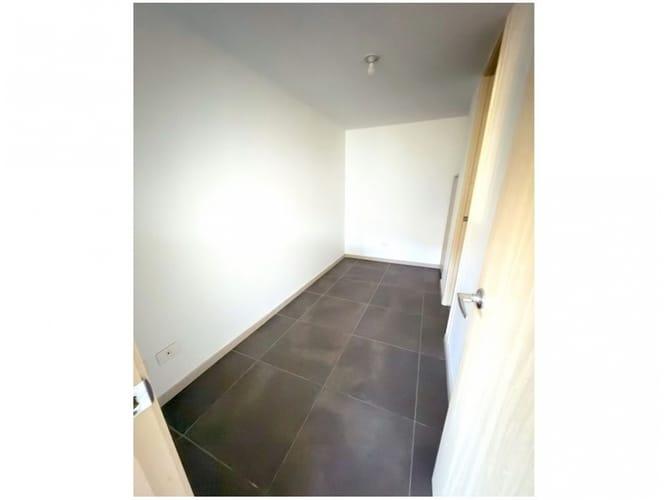 Apartamento de 3 alcobas en venta en El Poblado, Medellín, 245 m² · foto 6 de 20