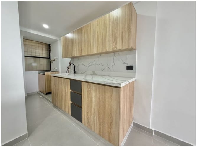 Apartamento de 3 alcobas en venta en Altos Del Poblado, Medellín, 85 m² · foto 5 de 12