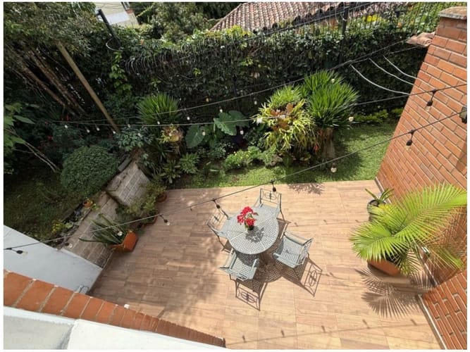 Casa de 3 alcobas en venta en San Lucas, Medellín, 193 m² · foto 8 de 24