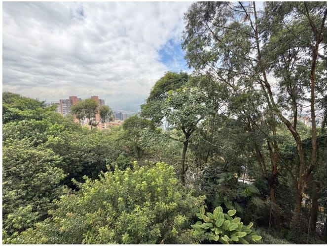 Apartamento de 3 alcobas en venta en Altos Del Poblado, Medellín, 85 m² · foto 7 de 12