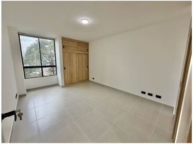 Apartamento de 3 alcobas en venta en Altos Del Poblado, Medellín, 85 m² · foto 11 de 12