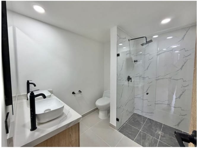 Apartamento de 3 alcobas en venta en Altos Del Poblado, Medellín, 85 m² · foto 12 de 12