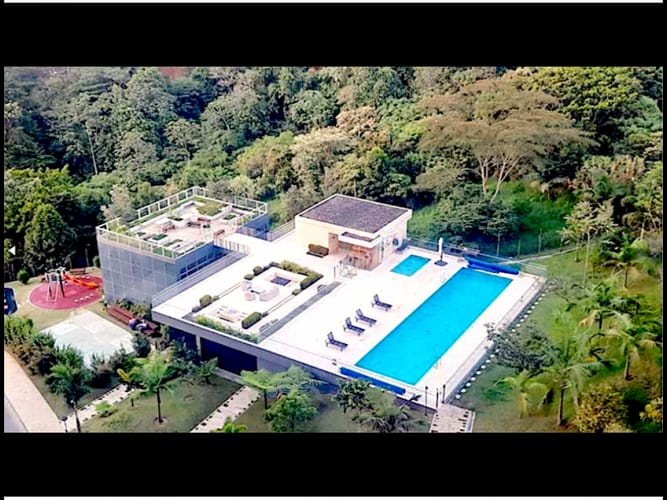 Apartamento de 3 alcobas en venta en El Poblado, Medellín, 245 m² · foto 19 de 20