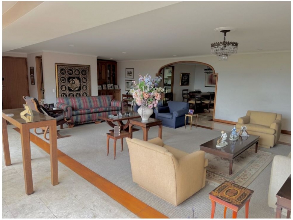 Apartamento en venta en El Poblado, Medellín · foto 4 de 24
