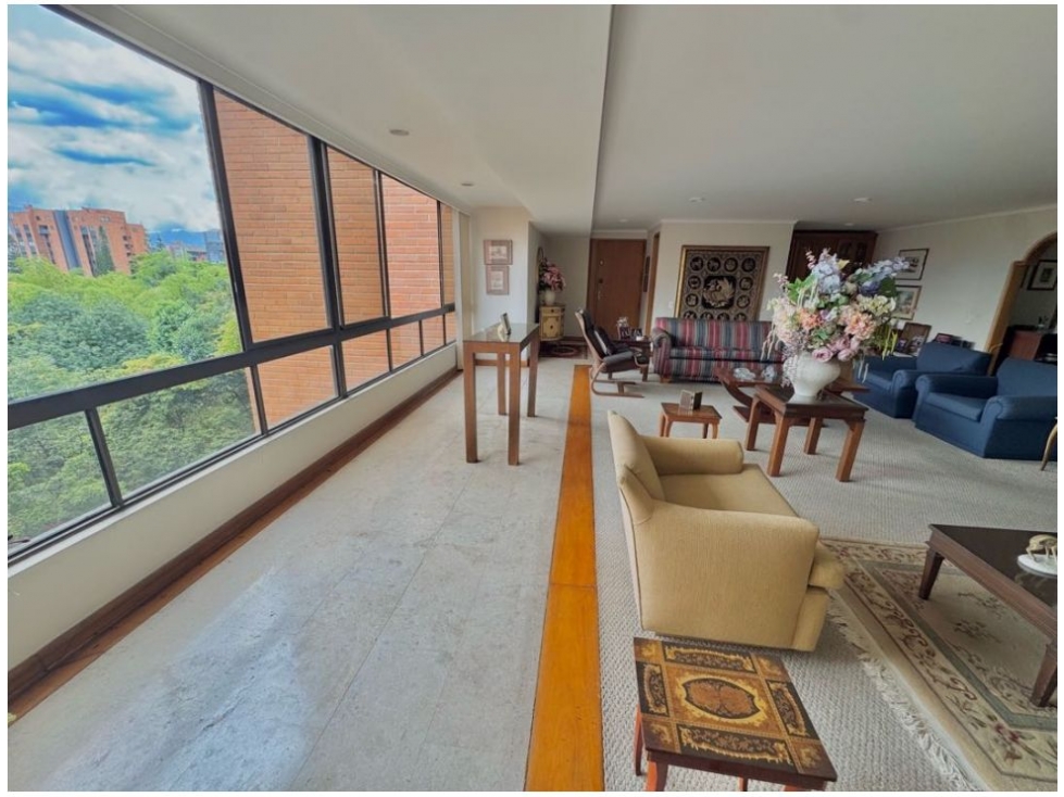 Apartamento en venta en El Poblado, Medellín · foto 5 de 24