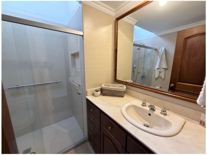 Casa de 3 alcobas en venta en San Lucas, Medellín, 193 m² · foto 21 de 24