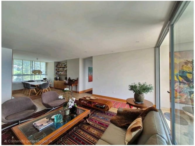 Apartamento de 4 alcobas en venta en Los Naranjos, Medellín, 217 m² · foto 7 de 24